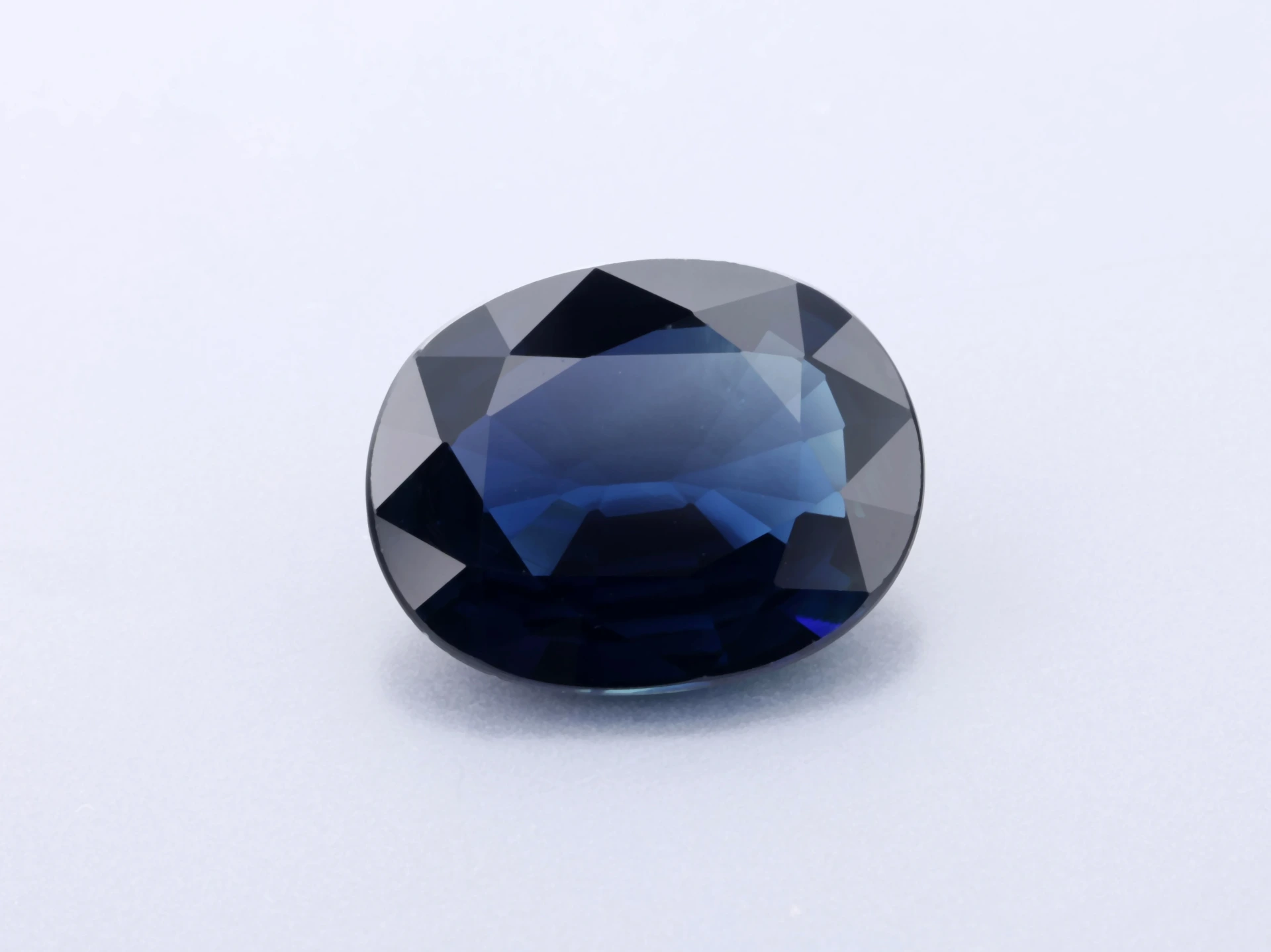 [SAVB0907X30] Australian Sapphire 8.8x7mm Oval Dark Blue