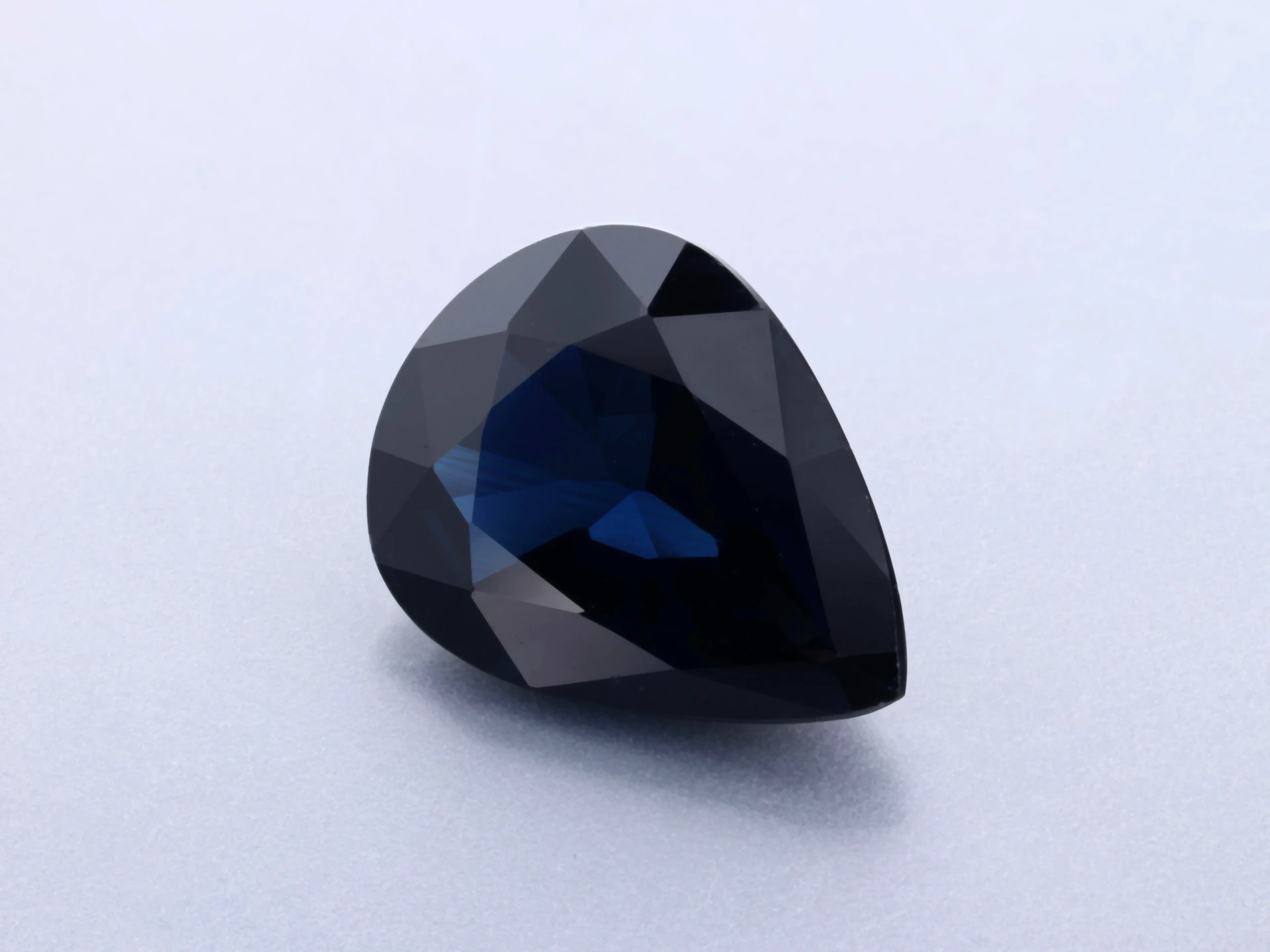 [SAPB0907X8] Australian Sapphire 9x7mm Pear Shape Dark Blue
