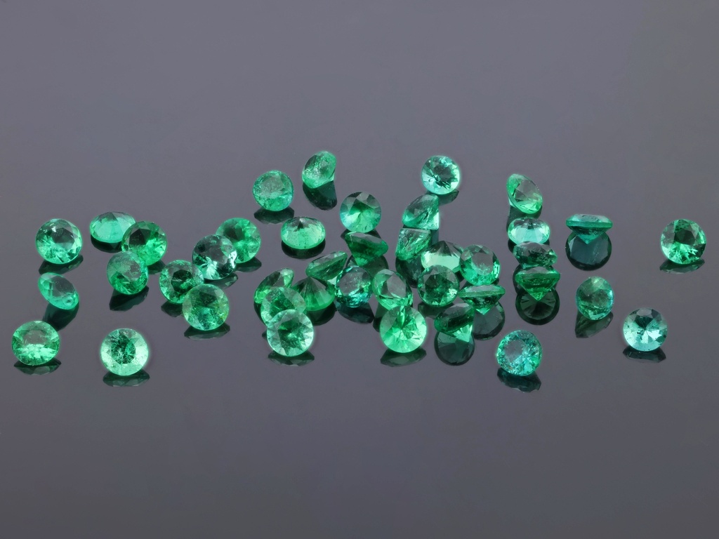 [BERB0150] Emerald 1.50mm Round Diamond Cut
