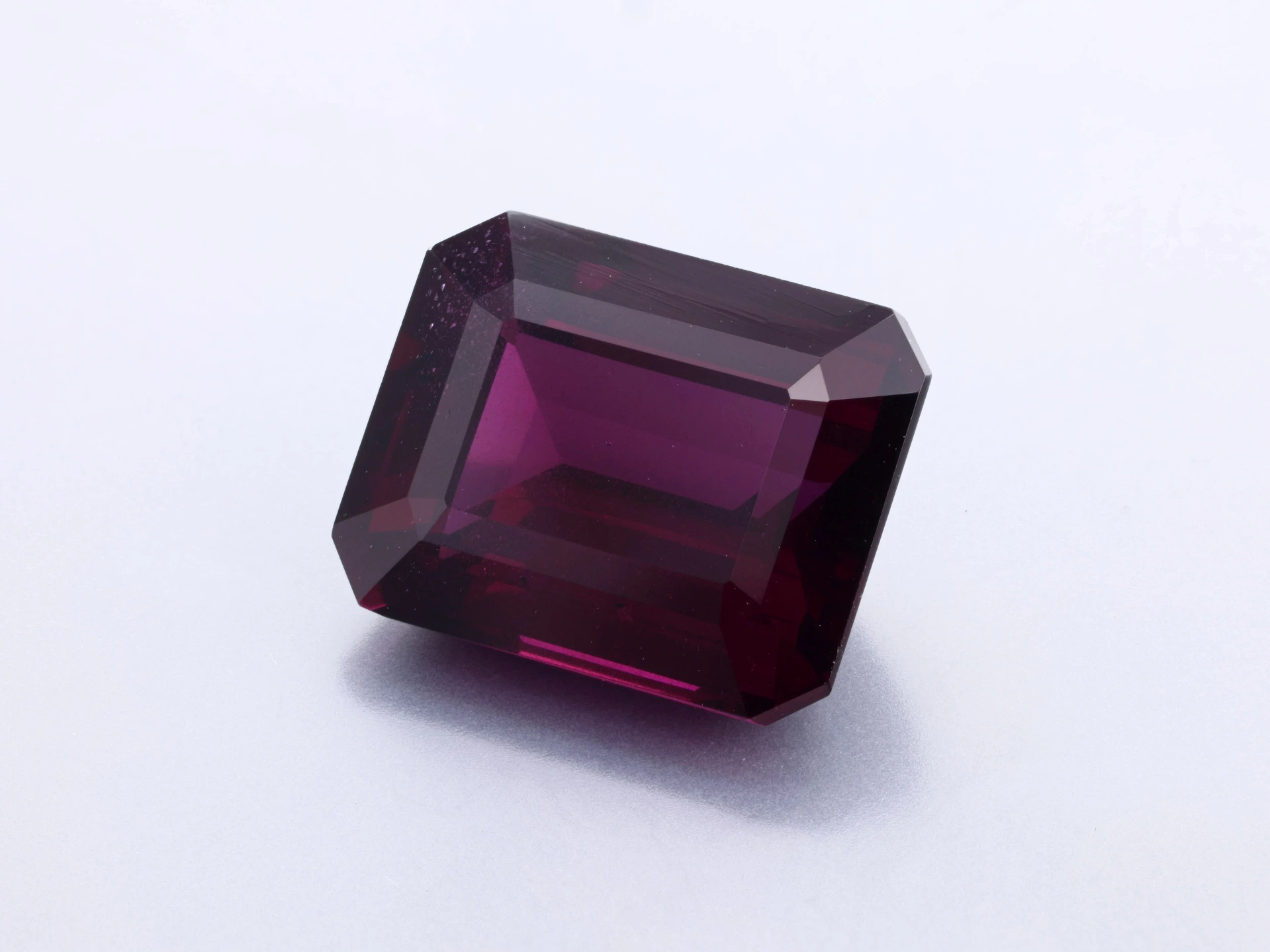 [GROS1306X1] Rhodolite Garnet 13.25x10.5mm Emerald Cut