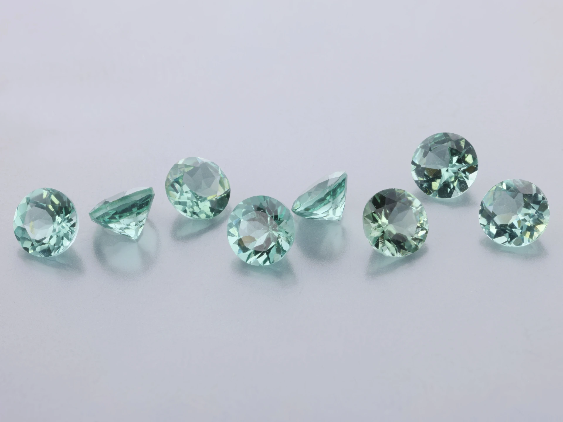 [UMRB0400L] Blue Green Tourmaline 4.00mm Round Light to Mid