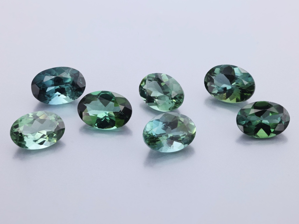 [UMVB0705] Blue Green Tourmaline 7x5mm Oval Mid to Dark