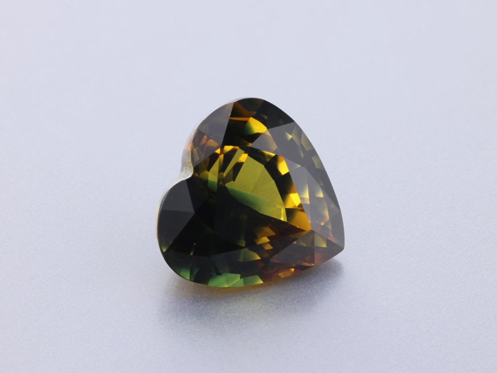 [SMHB0850X1] Parti Sapphire 8.71x8.52mm Heart Shape