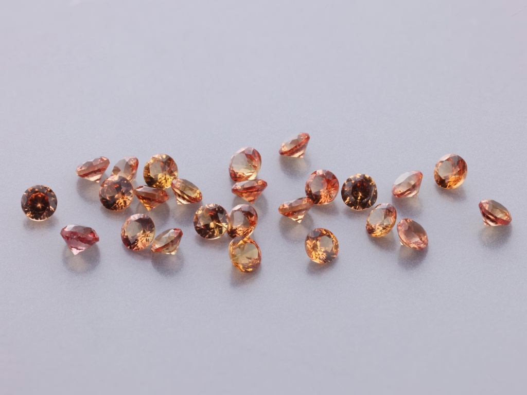 [SORB0150] Beryllium treated Sapphire 1.50mm Round Orange