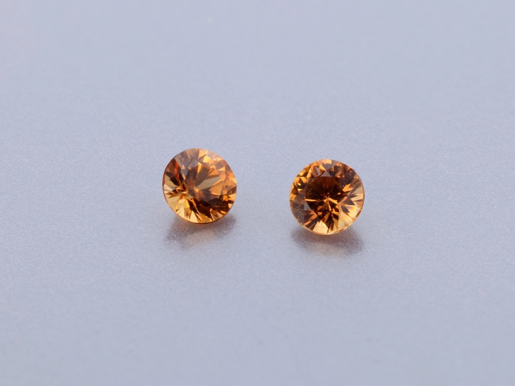 [SORB0200] Beryllium treated Sapphire 2.00mm Round Orange