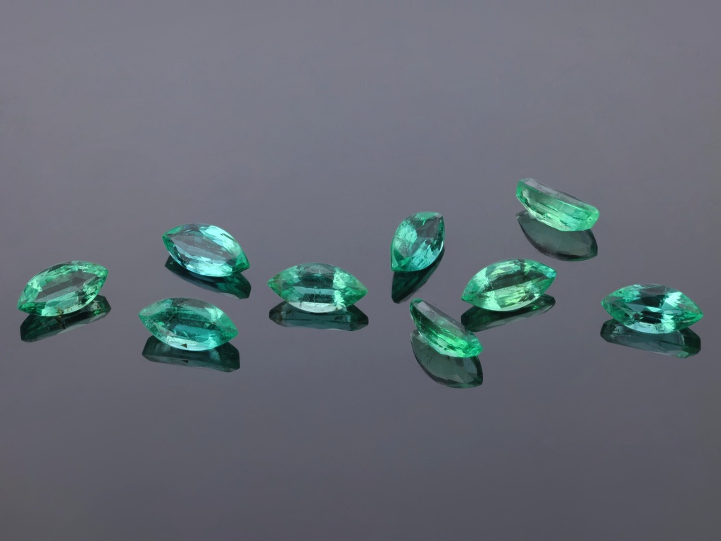 [BEMB0503] Emerald 5x2.5mm Marquise Light Green