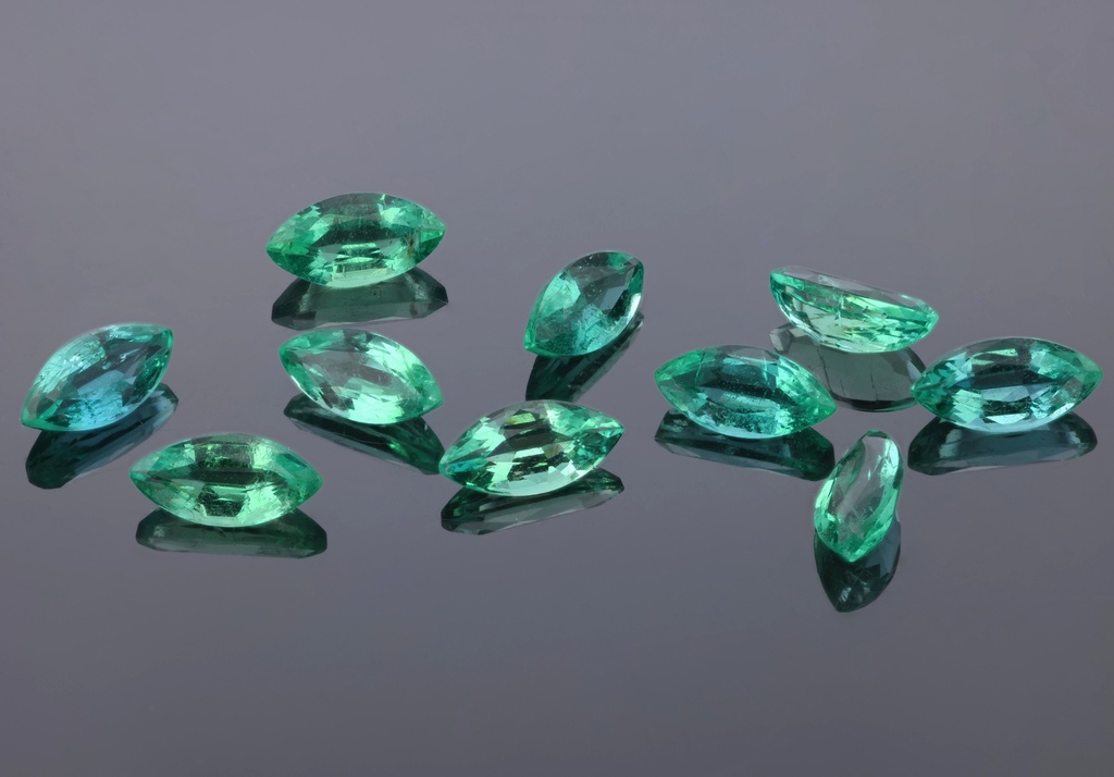 [BEMB0603] Emerald 6x3mm Marquise Mid Green