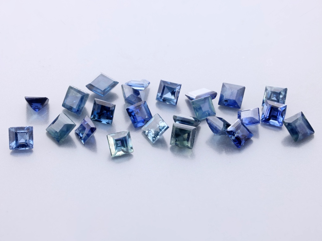 [SAQS0200] Australian Sapphire 2.00mm Carre Cut Mid Blue