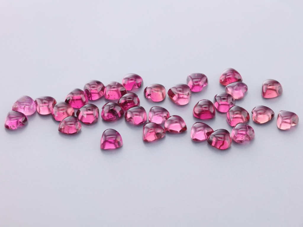 [UPHC0400D] Pink Tourmaline 4.00mm Heart Shape Cabochon Dark