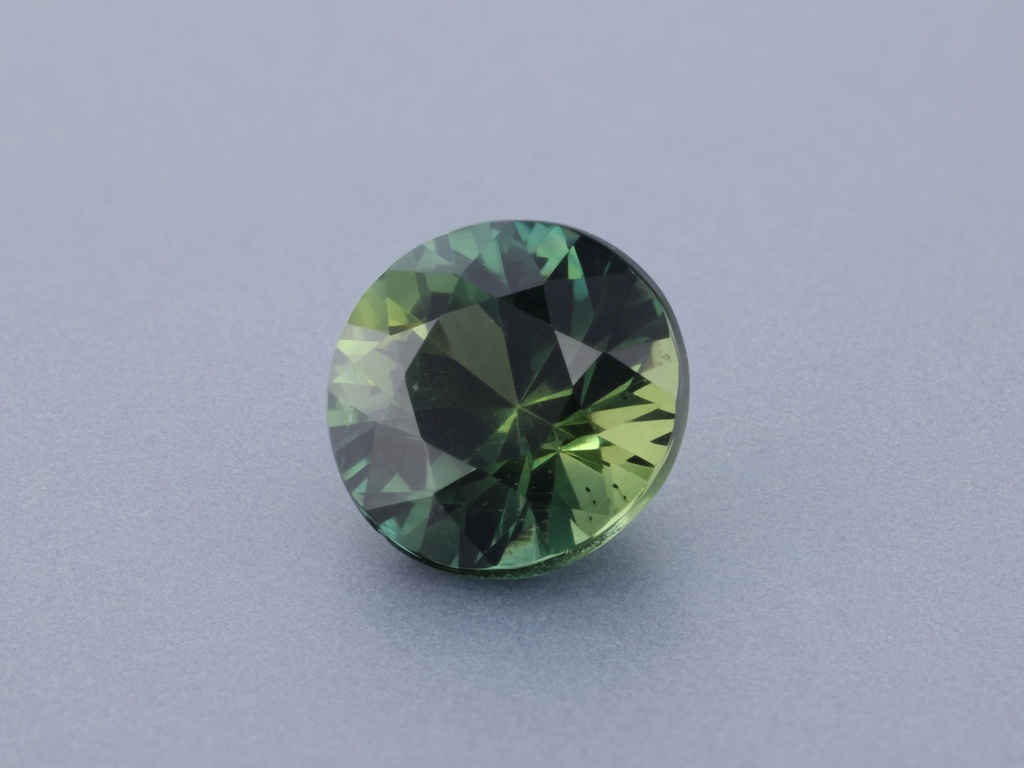 [SMRB0600X21] Madagascan Parti Sapphire 6x5.9mm Round