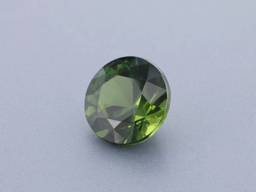 [SMRB0600X22] Madagascan Parti Sapphire 6x5.9mm Round