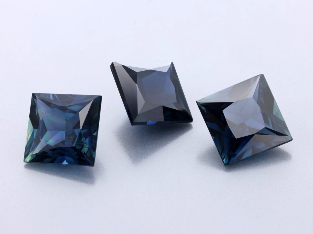 [SAQP0500] Australian Sapphire 5.00mm Princess Cut Mid Blue