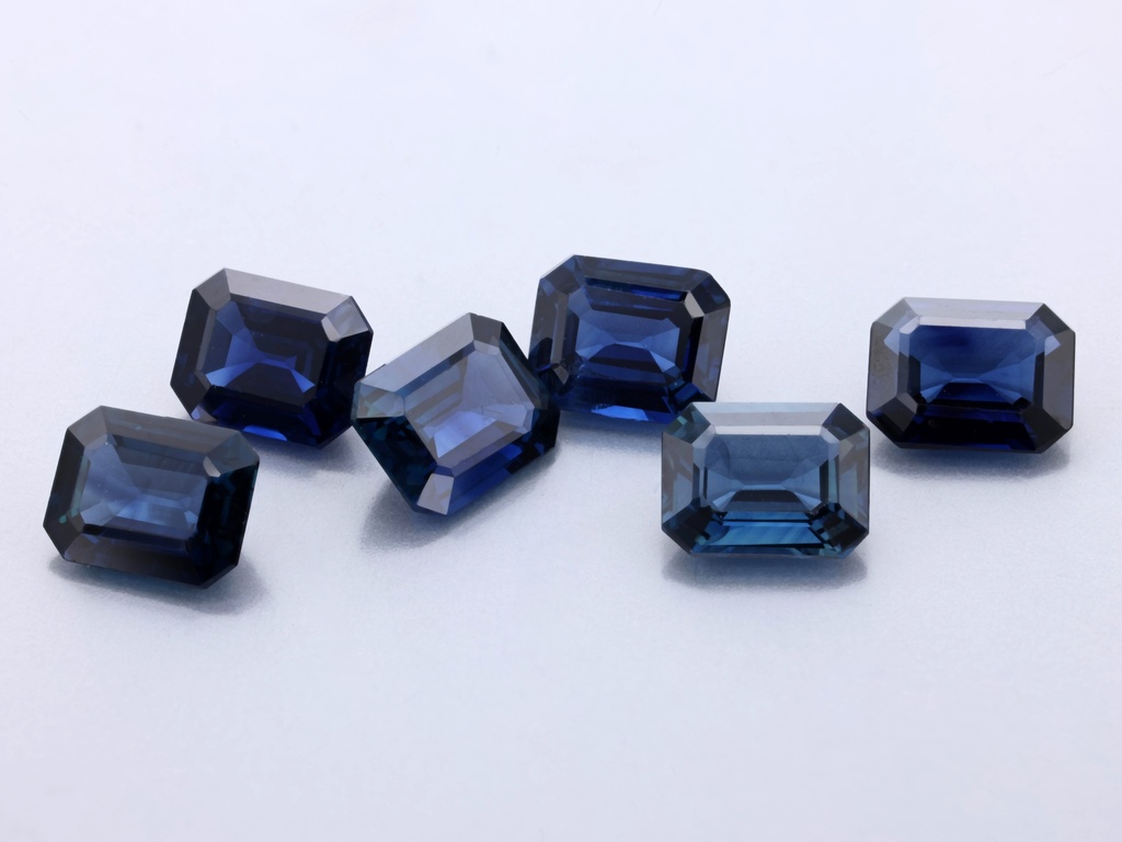 [SAOS0504] Australian Sapphire 5x4mm Emerald Cut Mid Blue