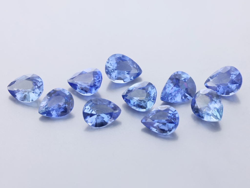 [SCPB0504] Ceylon Sapphire 5x4mm Pear Shape Mid Blue