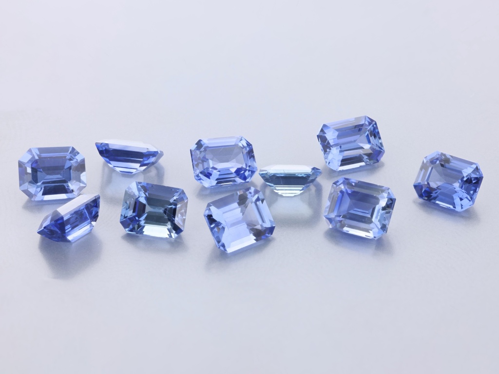 [SCOS0504] Ceylon Sapphire 5x4mm Emerald Cut Mid Blue