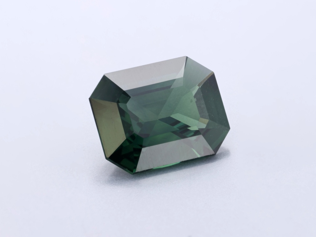 [SMVB0806X4] Parti Sapphire 8.11 x 6.16 x 4.42mm Oval