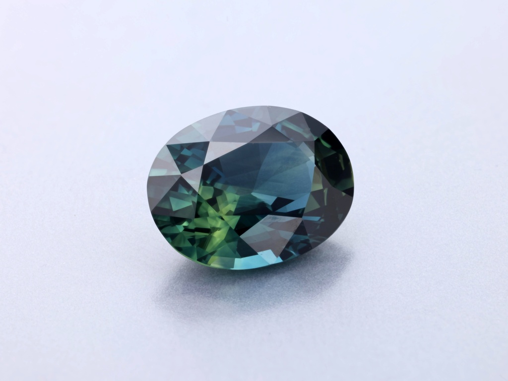 [SMVB0806X6] Parti Sapphire 7.93 x 6.11 x 3.94mm Oval