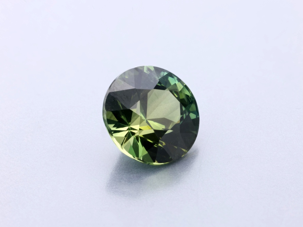 [SMRB0600X34] Parti Sapphire 5.85 x 5.85 x 3.85mm Round