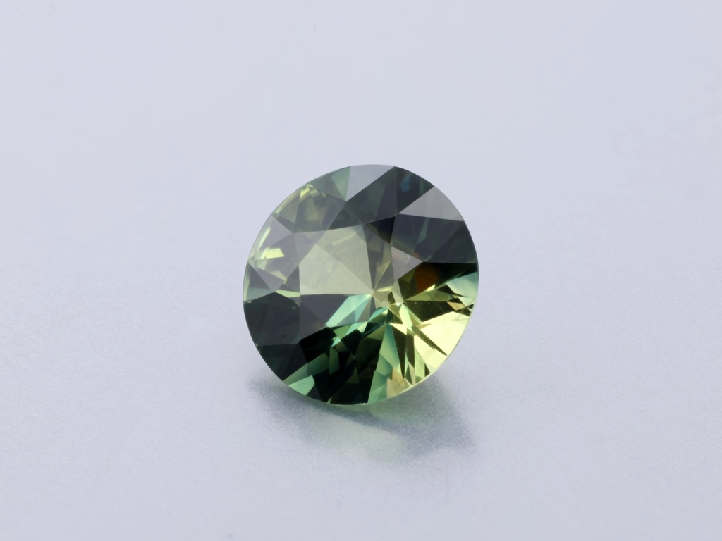 [SMRB0600X35] Parti Sapphire 5.85 x 5.85 x 3.55mm Round