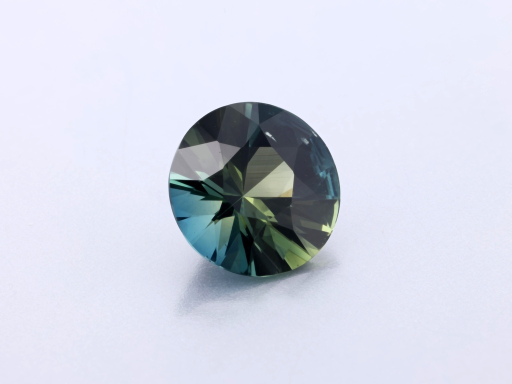 [SMRB0600X41] Parti Sapphire 5.85 x 5.85 x 3.40mm Round