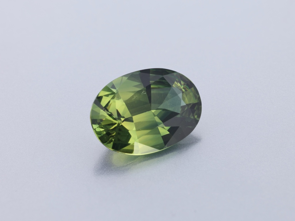 [SMVB0705X31] Parti Sapphire 7.04 x 5.04 x 2.84mm Oval