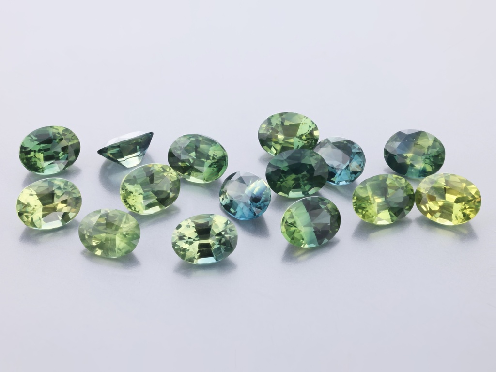 [SMVB0403] Parti Sapphire 4x3mm Oval