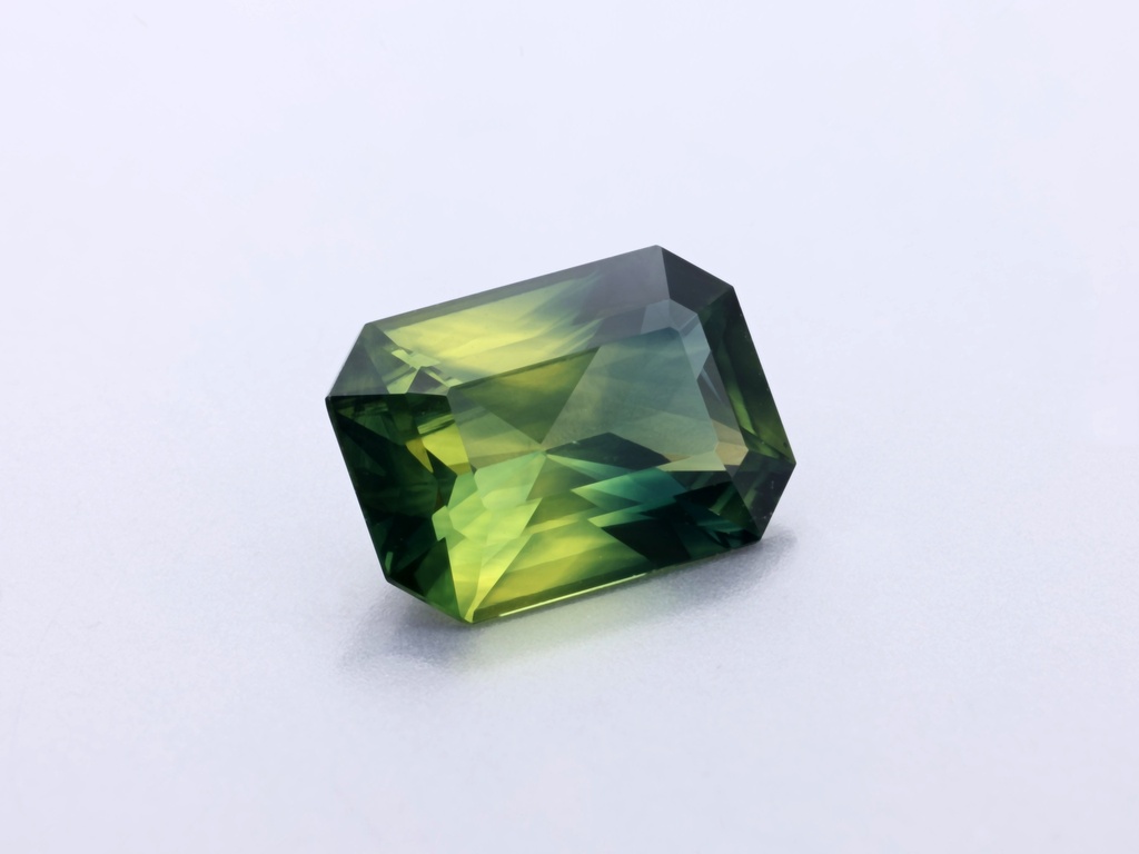 [SMOS0705X13] Parti Sapphire 6.92 x 4.98 x 2.88mm Emerald Cut