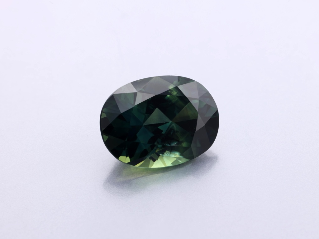 [SGVB0806X4] Australian Green Sapphire 8.1 x 6.1 x3.9mm Oval
