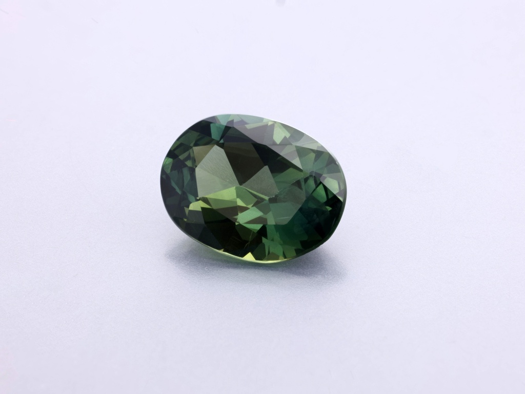 Australian Green Sapphire 7.8 x 5.2 x 3.2mm Oval