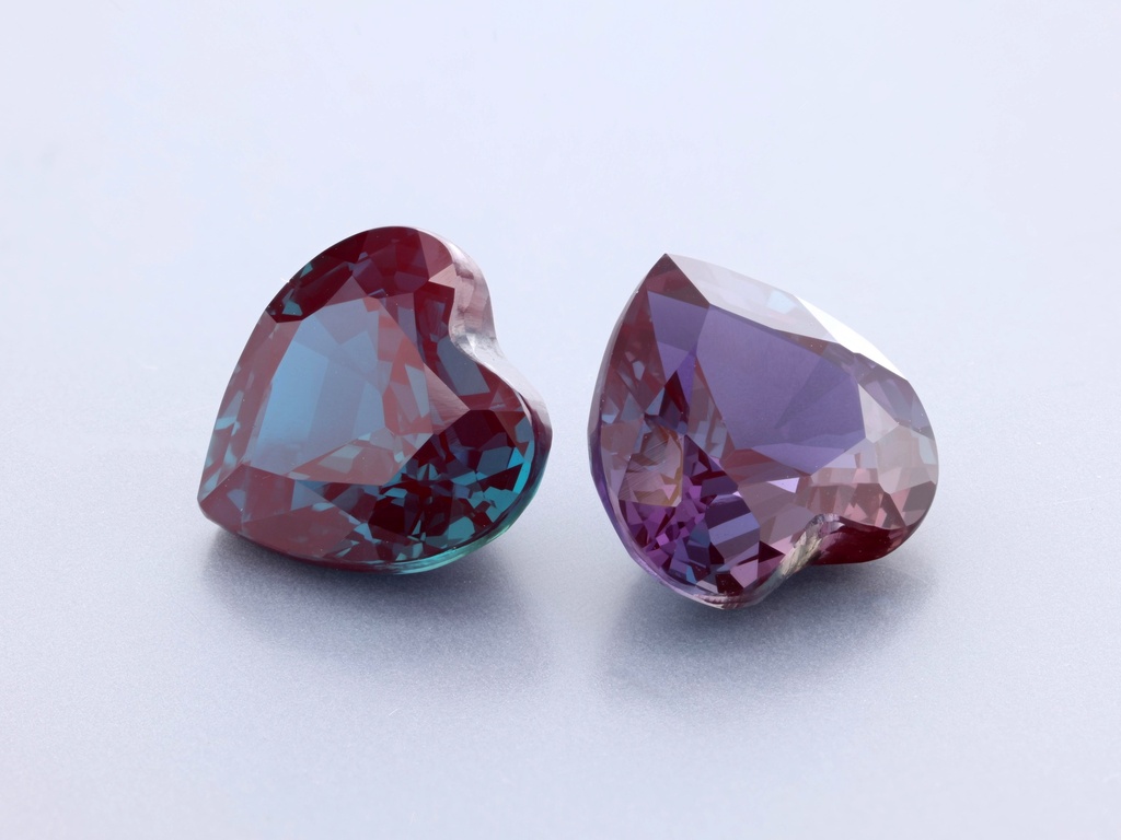 [AXCH-08] Synthetic Alexandrite 8.00 Heart Shape