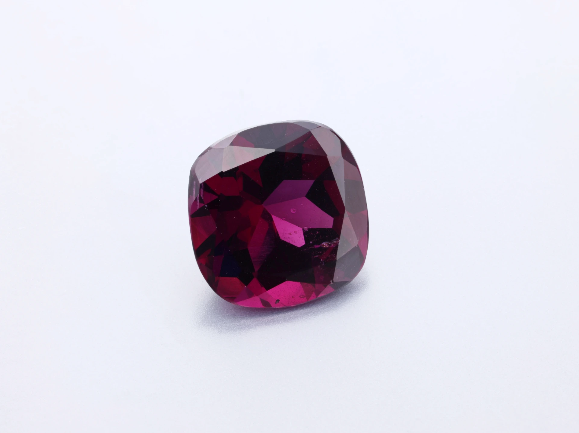 [GRAB0900X3] Rhodolite Garnet 9.00mm Square Cushion