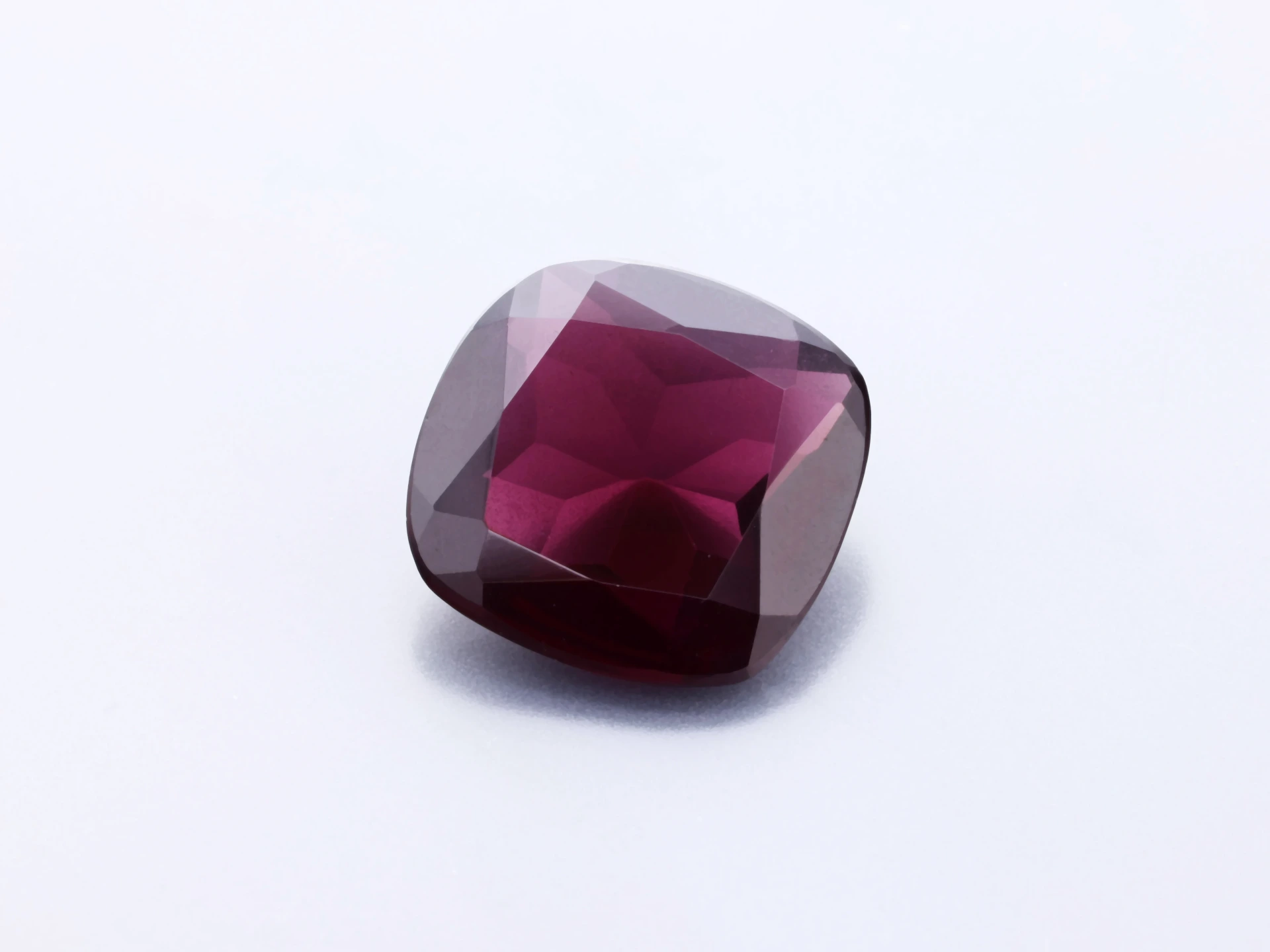 [GRAB0900X5] Rhodolite Garnet 9.00mm Square Cushion
