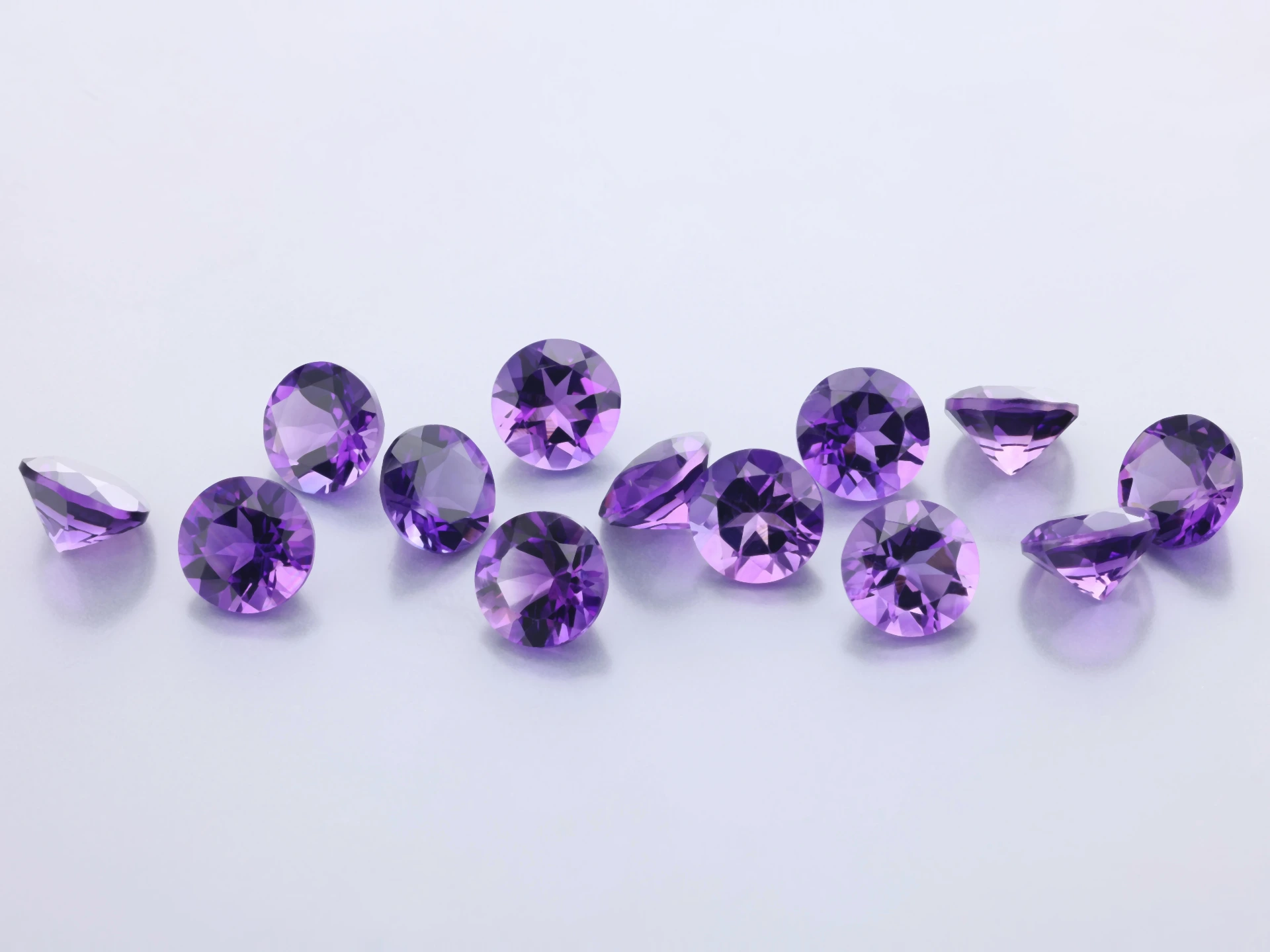 [QARB0600D] Amethyst 6.00mm Round Dark