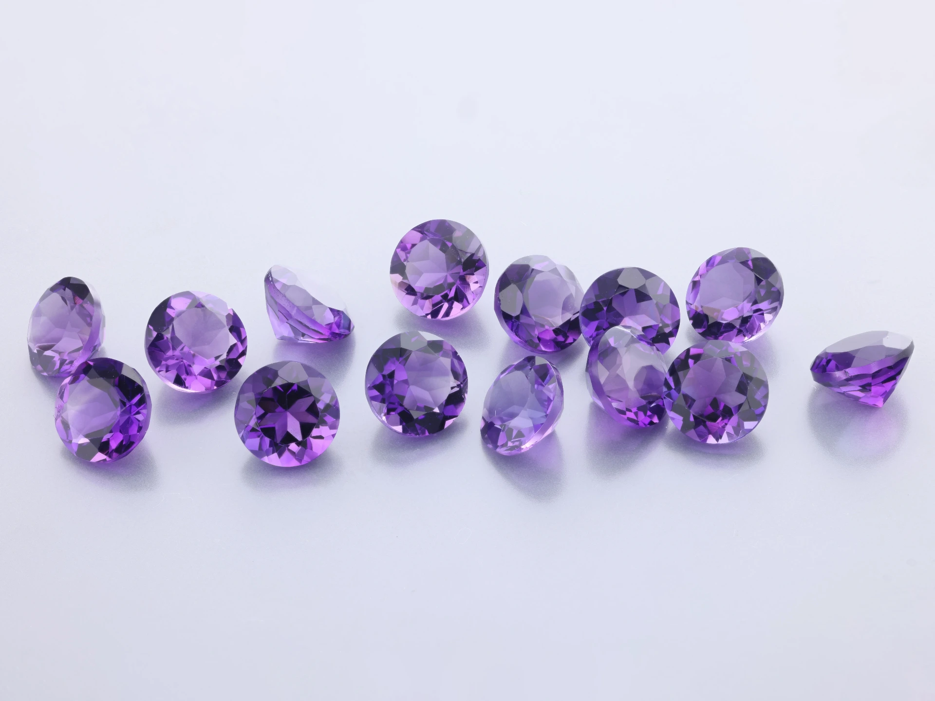 [QARB0650D] Amethyst 6.50mm Round Dark