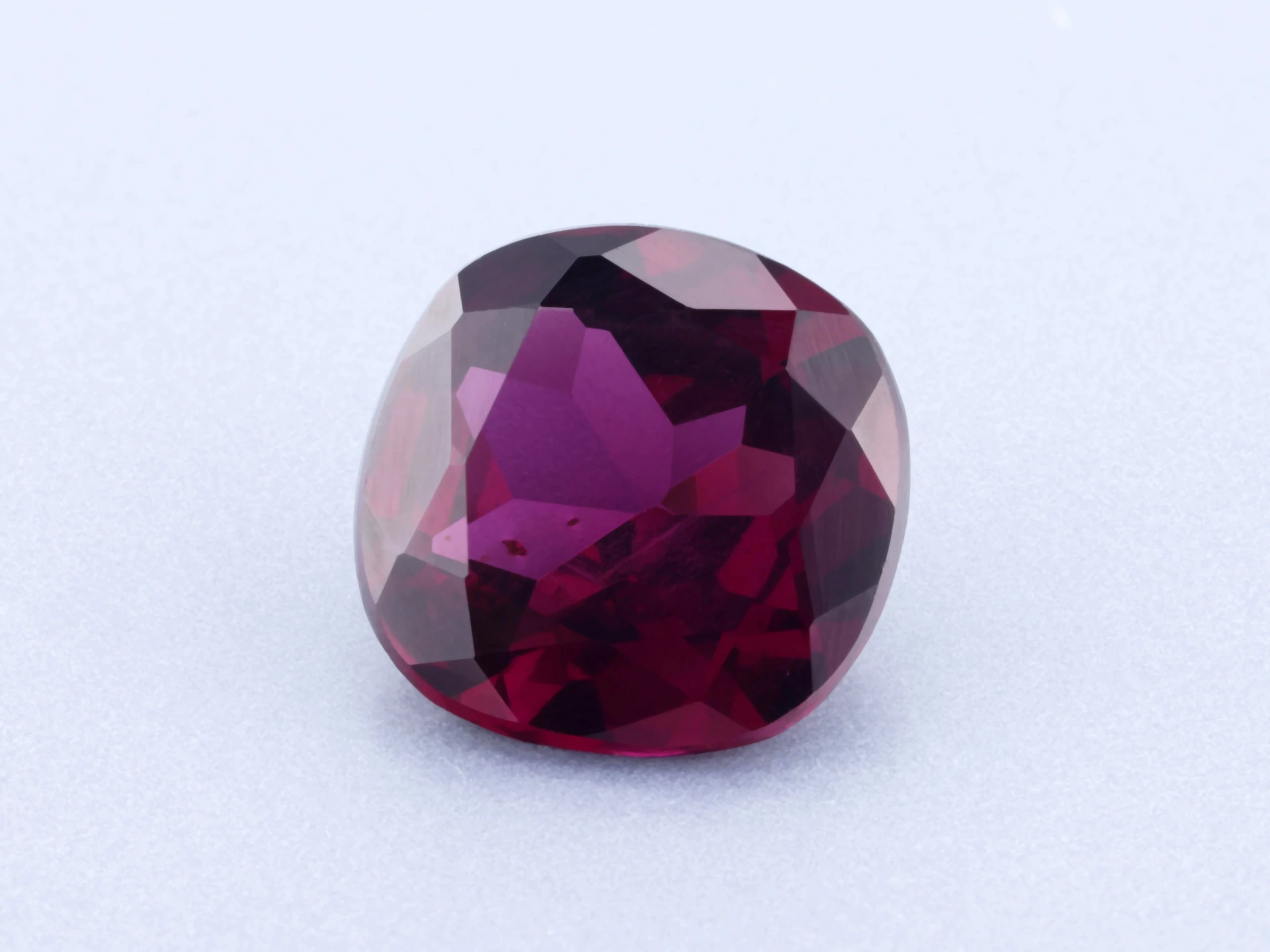 [GRAB0850X2] Rhodolite Garnet 9.00mm Square Cushion
