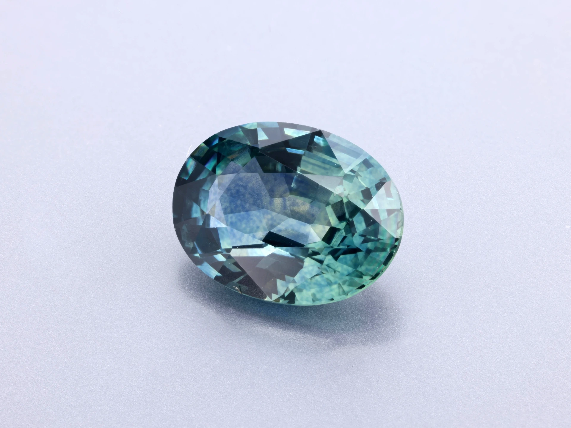 [SMVB0806X11] Montana Sapphire 8.13 x 6.17 x 3.78mm Oval Teal