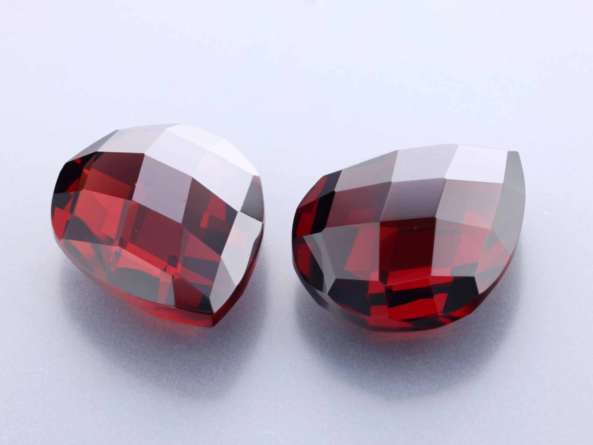 Almandine Garnet 12x10mm Pear Shape Briolette Undrilled
