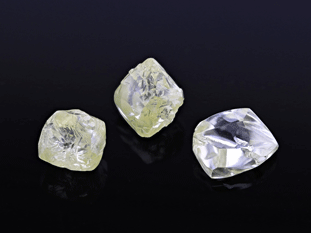 Diamond Crystals 2.5-3mm +/- set of 3