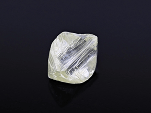 Diamond crystal 2.5-3.25mm +/-  