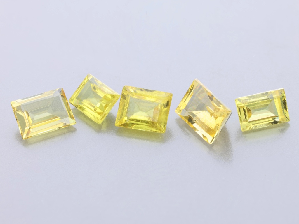 [SYS3285] Yellow Sapphire 3.6x2.4mm - 4.2x3mm Baguette Set of 5