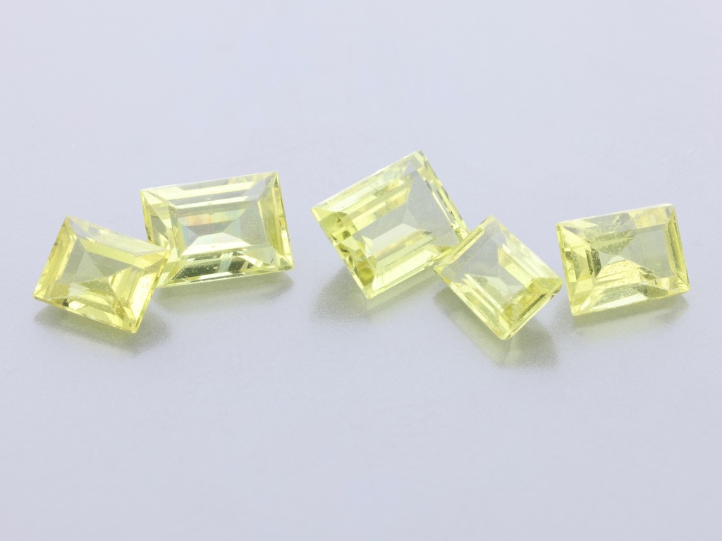 [SYS3286] Yellow Sapphire 3.2x2.4mm - 4x3mm Baguette Set of 5
