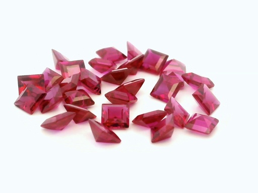 [RSPQ-03] Synthetic Ruby 3.00mm Carre Cut Dark Pink