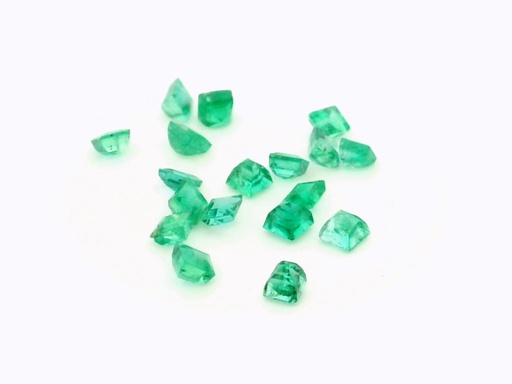 [EQ0225B] Emerald 2.25mm Carre Cut Mid Green