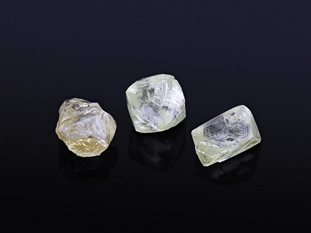 [DIAS3029] Diamond Crystals 2.5-3mm +/- set of 3