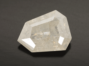 [DIAX3287] Salt & Pepper Diamond 10.9x8.5mm Heptagon
